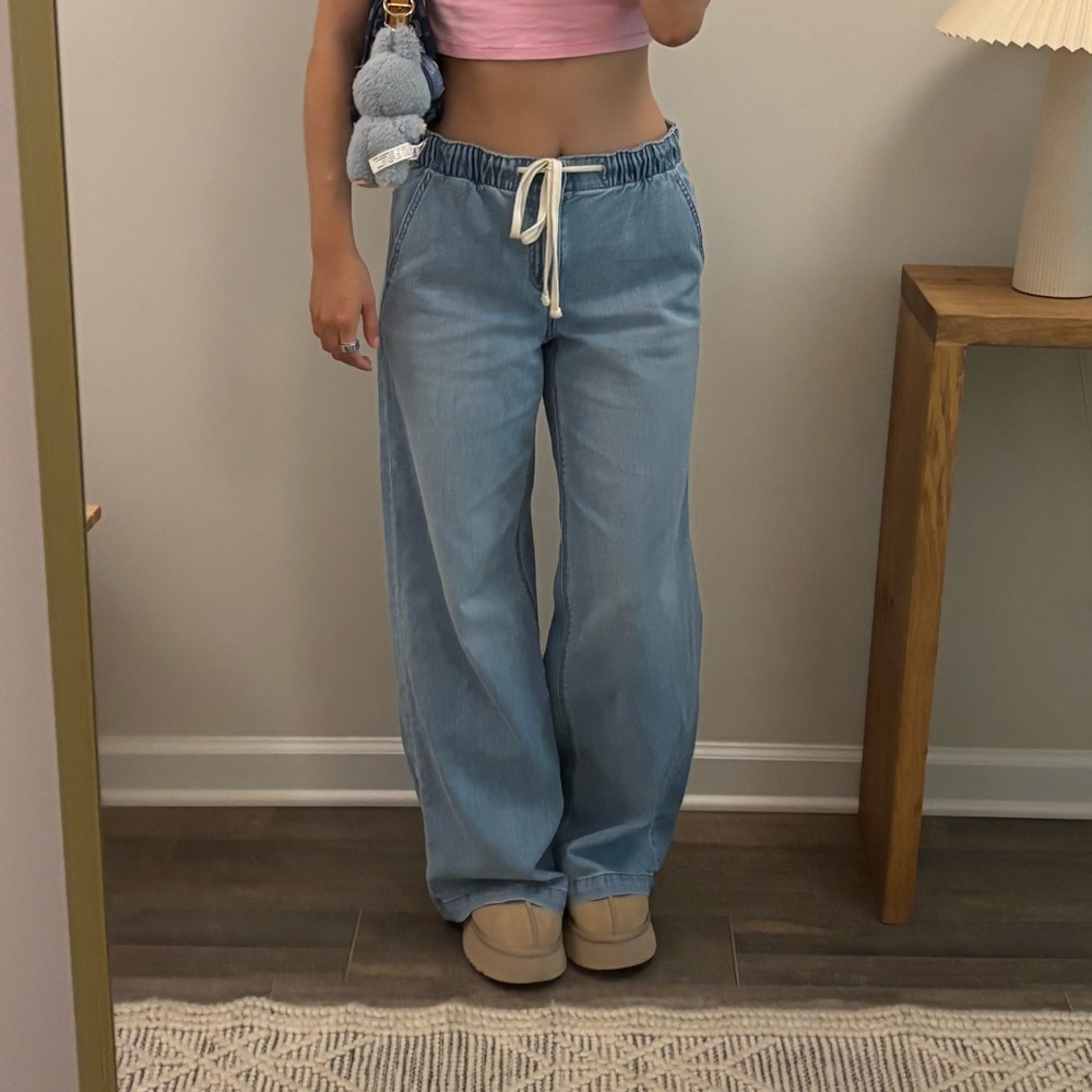 AE Wide Leg Drawstring Jean